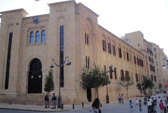 عشرة قوانين انتخابية شهدها لبنان على مدى 79 عاماً